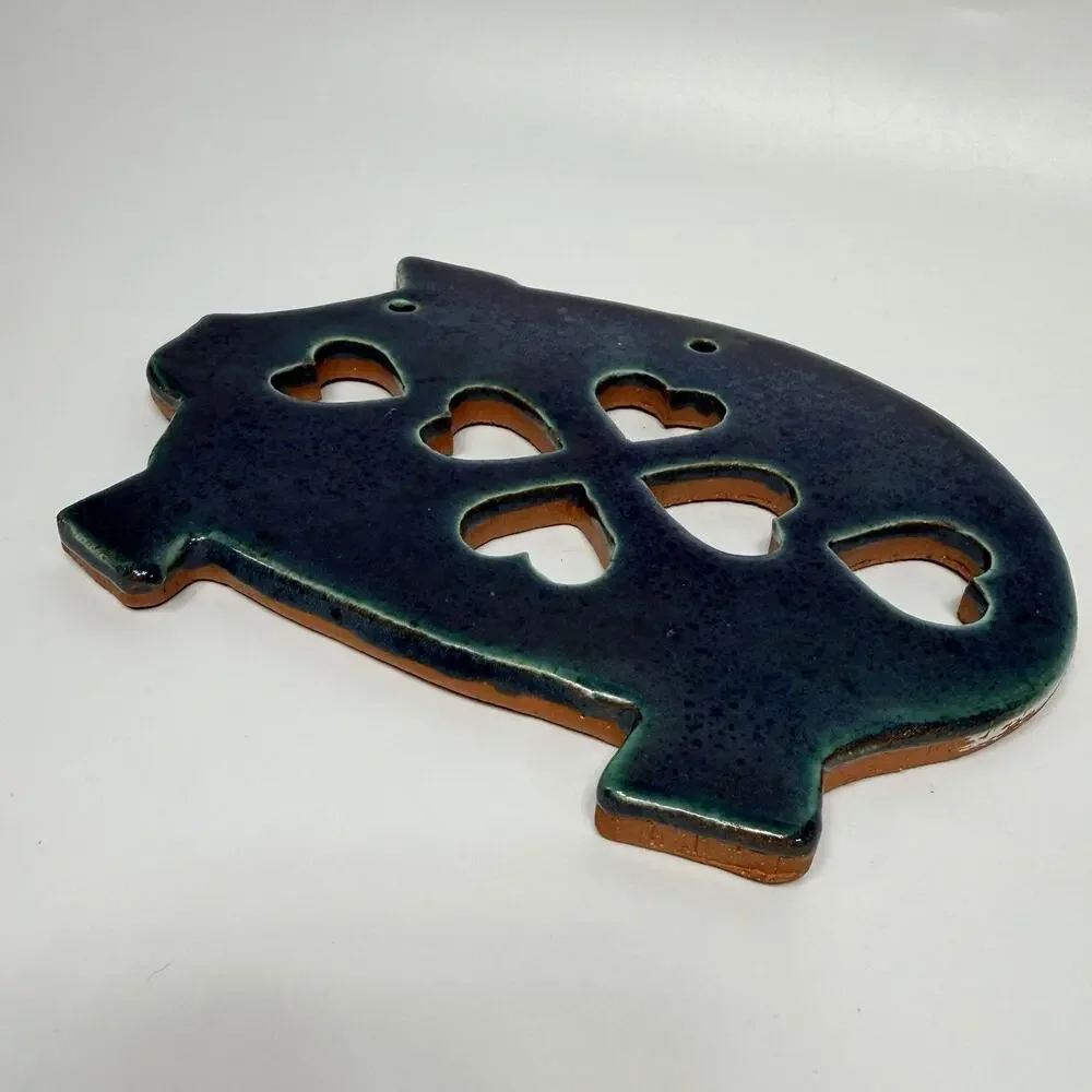 1990s Pottery Clay Pig Trivet Hearts Wall Decor 8